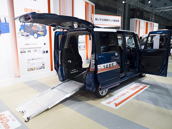 ▲後付け可能な車いす仕様車キットを取り付けたホンダ N BOX+。車椅子を載せない時は普通のN BOX+として使える。そもそもの車いす仕様車タイプと違い、ターボ車が選べるとあって人気