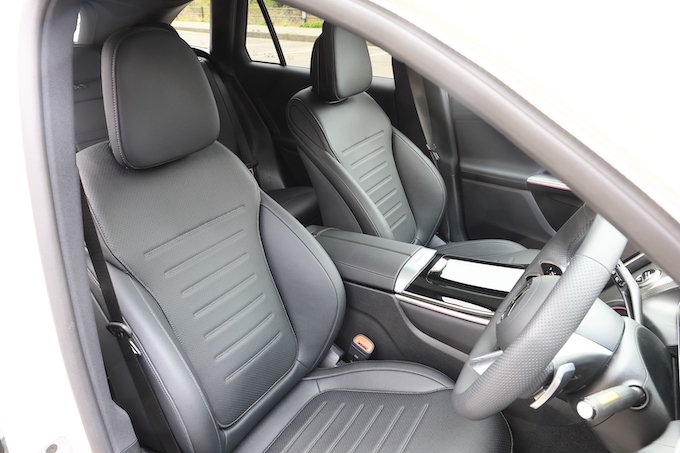 メルセデス・ベンツ GLC 220 d 4MATIC コア