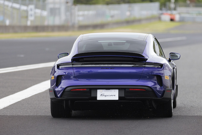 ポルシェ タイカン ターボGT