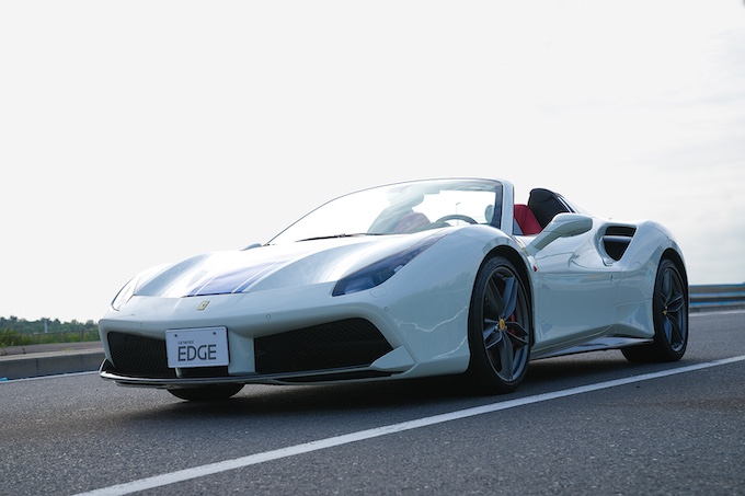 フェラーリ 488スパイダー