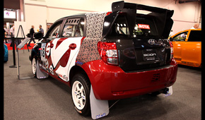 0-60 Scion xD Rally Car リア｜日刊カーセンサー