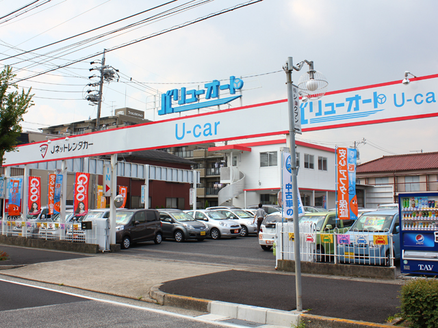 様々な車を約50台展示 バリューオート名古屋店