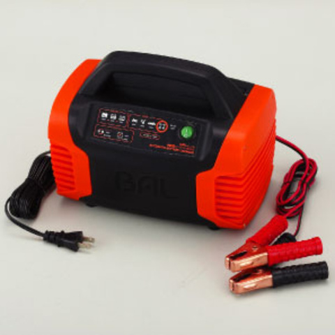 BAL 12Vバッテリー専用 全自動充電器　価格 7,480円（税込）