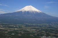 世界文化遺産としての正式登録名は「富士山－信仰の対象と芸術の源泉」。富士山周辺の全25資産から構成されている