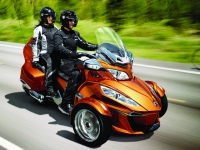 排気量は1330cc。BPR社はスノーモービルや水上オートバイなどを製造するカナダのメーカー。2013年11月より販売が開始されている