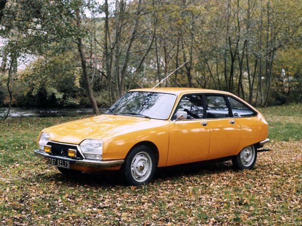 ▲1970年から1986年までシトロエンが製造したGS／GSA。ドイツ車の硬質感とは真逆の世界観を有していた