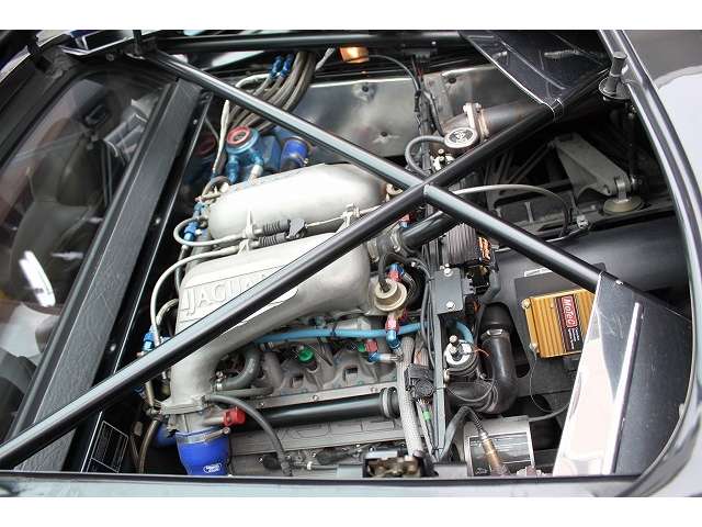 ▲コスワースのエンジニアが設計したオースチン・ローバーの「V64V V6ツインターボエンジン」がベースで、1989年にTWRが製造権利を獲得