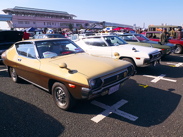 ▲この車は日産 シルビア。こちらも1970年代のもの