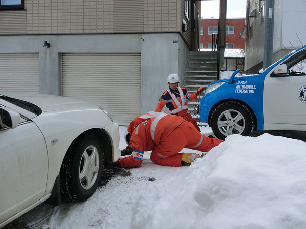 年末年始、クルマのお出かけには万全の準備を！