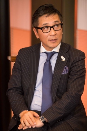 高田敦史氏