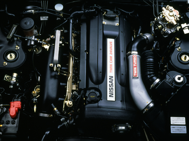 ▲R32型スカイラインGT-Rに搭載されたRB26DETT型エンジン。2.6L直6にツインターボを搭載したこのエンジンは全日本ツーリングカー選手権で勝つために開発されたもの。最高出力は280馬力でしたが、600馬力を目標に開発されました