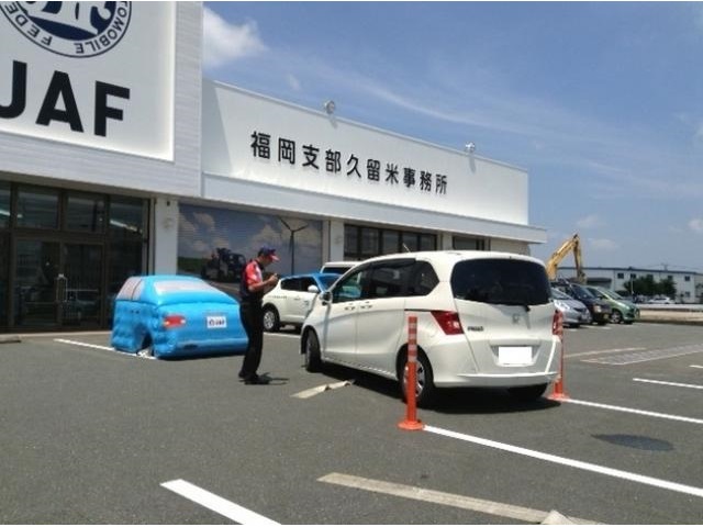 女性のための車庫入れ教室の様子