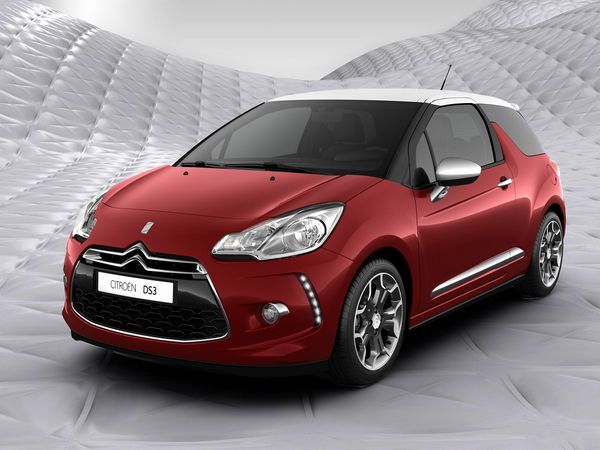 ▲個性的なモノが好きな人はぜひフランスのシトロエンを。こちらはプレミアムコンパクトのDS3です