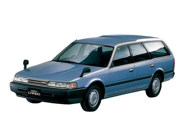 ▲1987年5月に登場した5代目カペラ。世界初の電子制御車速感応型4WS以外にも量産車初となるプレッシャーウェイブスーパーチャージャー付ディーゼルエンジンやフルタイム4WDを搭載。ちなみに写真のワゴンモデルのカペラカーゴは7人乗りでした