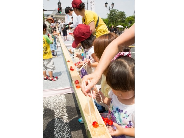 さくらんぼ祭りの様子