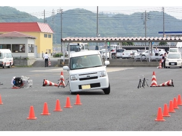 運転と反応体験