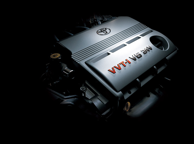 ▲搭載される3L V6エンジンは最高出力215ps、最大トルク299N・mを発揮します