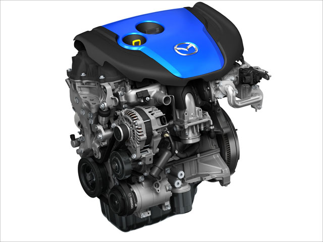 ▲2.2LディーゼルターボエンジンのJC08モード燃費は18.4km/L（2WD）。レギュラーガソリンより価格の安い軽油を使用するため、経済性は高い