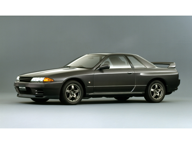 ▲1989年にデビューしたR32型スカイライン GT-R。全日本ツーリングカー選手権での衝撃デビューを皮切りに、様々なレースで活躍しました