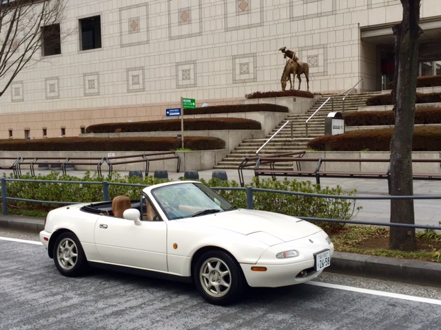 ▲筆者の自宅から1300km以上離れた宮崎県の販売店で購入した96年式マツダ ロードスター