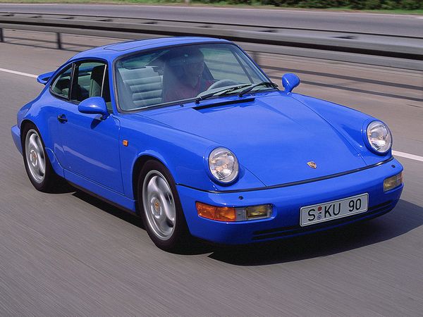 ▲こちらは89年から93年まで販売されたポルシェ 911の「タイプ964」