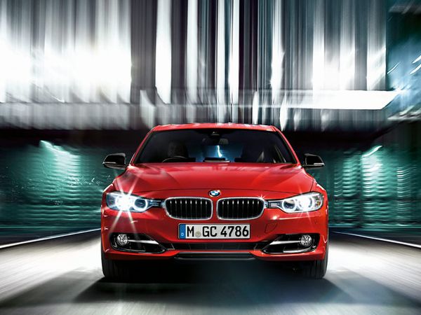 ▲12年1月から販売されている現行BMW 3シリーズ。上級グレードはさすがにまだ高いが、320iなら？