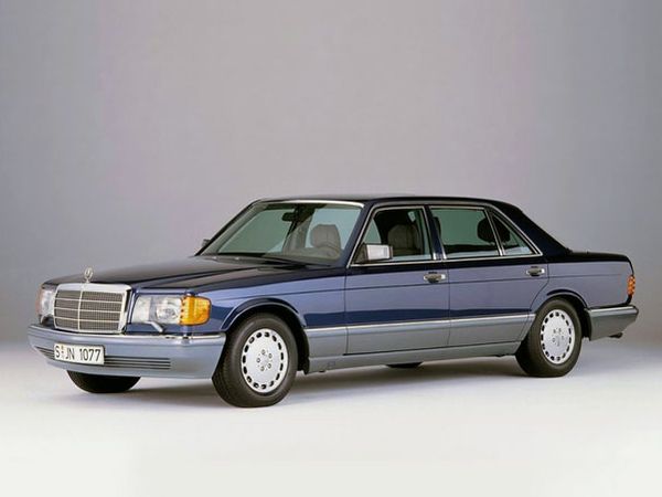 ▲80年代から90年代初頭にかけてのメルセデスのフラッグシップであったSクラス W126型