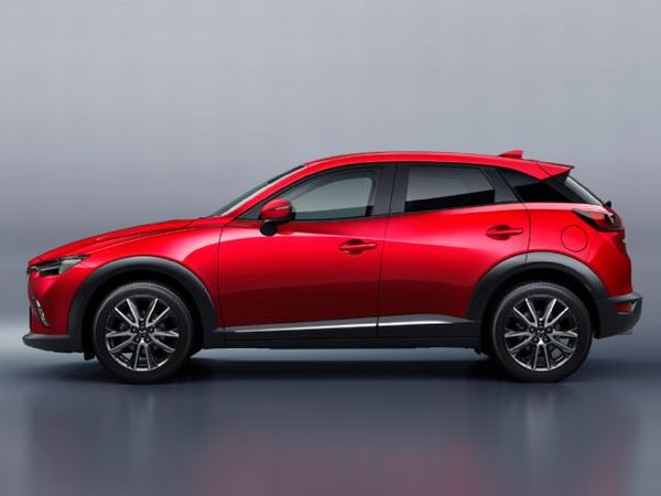 ▲15年2月登場のマツダ CX-3。世界のどこに輸出したとしても恥ずかしくないデザイン……素晴らしい！