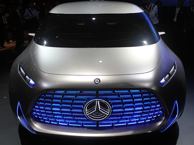 ▲UFOのような風貌だったF015 Luxury in Motionに比べ、ちょっと現在の車に近い容姿になりました