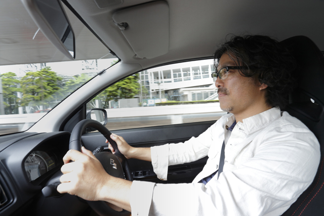 ▲全長3400mm以下、全幅1480mm以下のコンパクトボディは圧倒的に運転が楽。東京の道路が広くなったかのように思える！