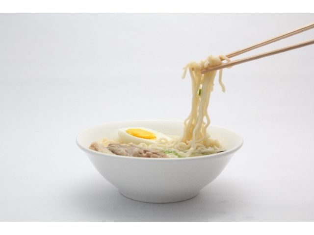 ▲成功にまつわる苦労譚では「1日3食、即席ラーメンで乗りきった」という話がしばしば登場するが、Aさんも、若き日々はラーメンのお世話になったようだ（写真はイメージ）