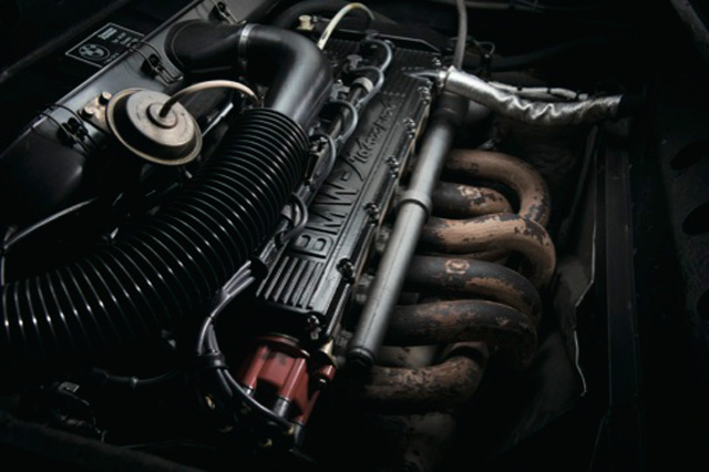 BMW M1 エンジン