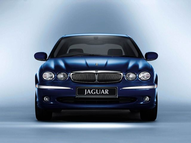 ▲英国製高級車の代名詞ともいえるジャガー。そのなかのとあるモデルに狙いを絞れば、車両価格100万円以下というお手頃予算であっても好条件物件を探し出せること、ご存じでしたか？