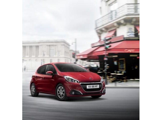 ▲PEUGEOT 208 First Selection