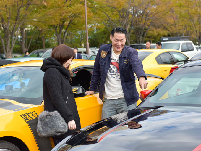 ▲取材した日も2人でイベントに参加していた高野さん夫婦。それぞれの愛車は多くの人から注目されていた