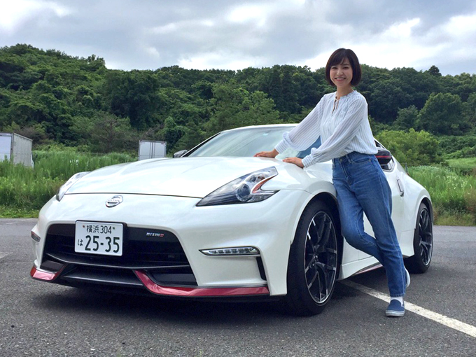 休憩時間に日産車乗り放題とのことで、フェアレディZ NISMOに試乗。マニュアルのZに乗るのは初めてでワクワク♪