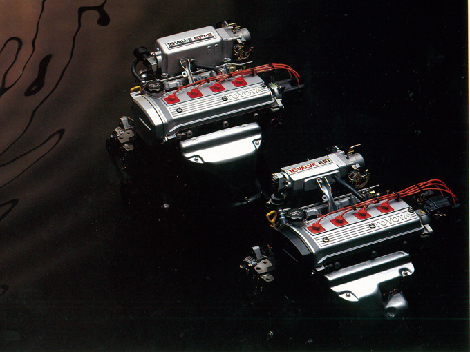 ▲搭載されるエンジンは全部で3種類。ガソリンエンジンすべて16バルブ・EFIで、レスポンスの良さと低燃費を両立していた（写真は1.3L、1.5Lガソリンエンジン）