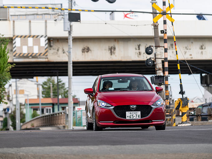 マツダ MAZDA2