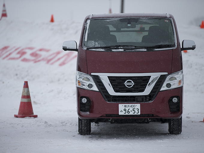 日産 NV350キャラバン