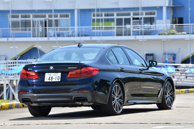 BMW M550i