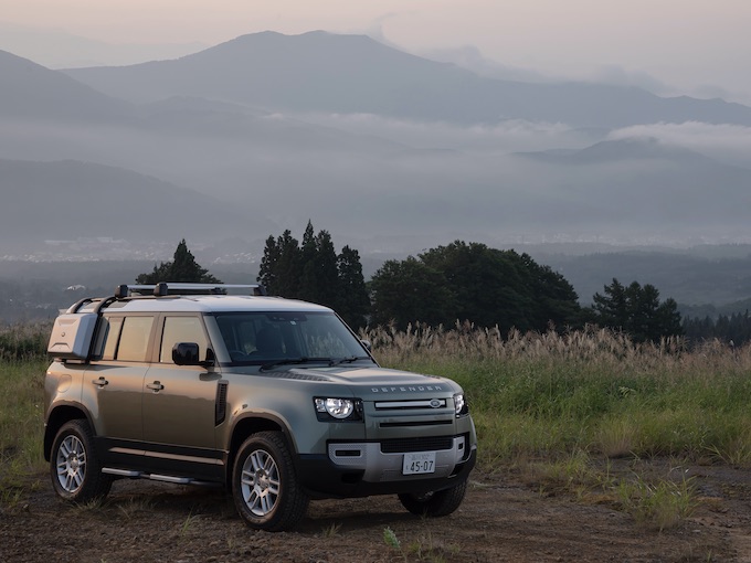 LAND ROVER DEFENDER