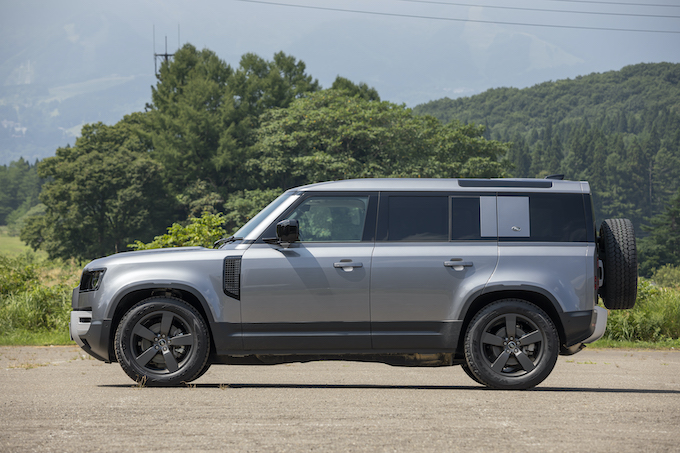 LAND ROVER DEFENDER