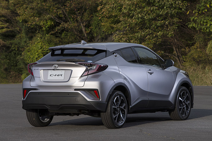 トヨタ C-HR（初代）の荷室