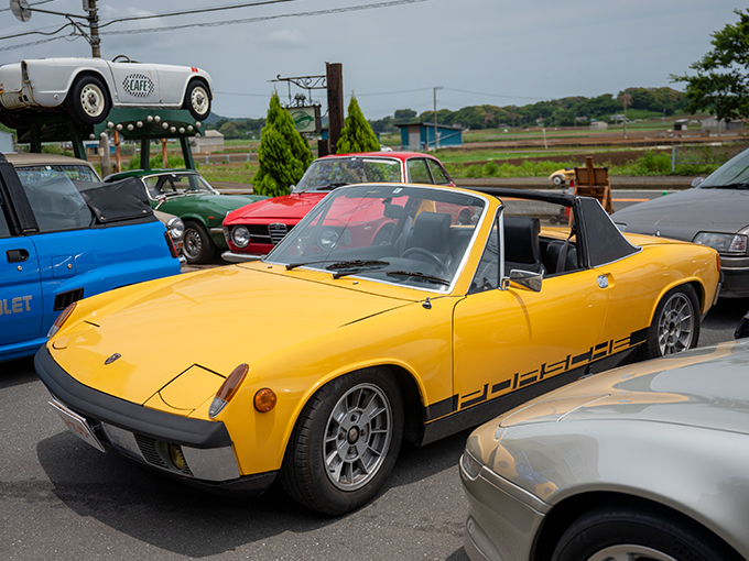 914