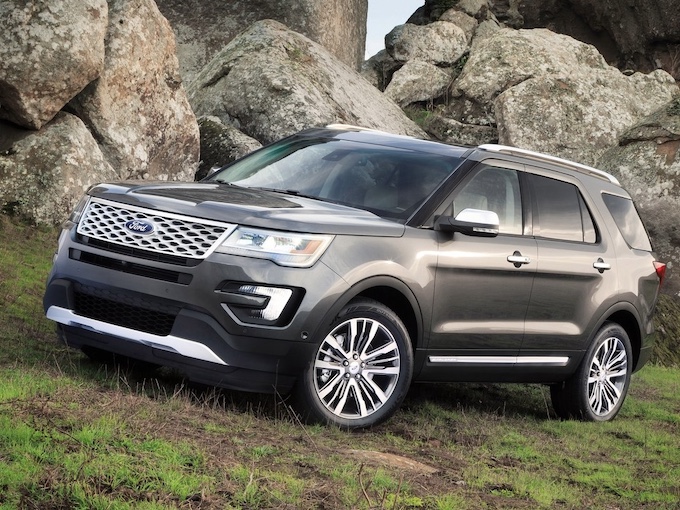 “フォードエクスプローラー”