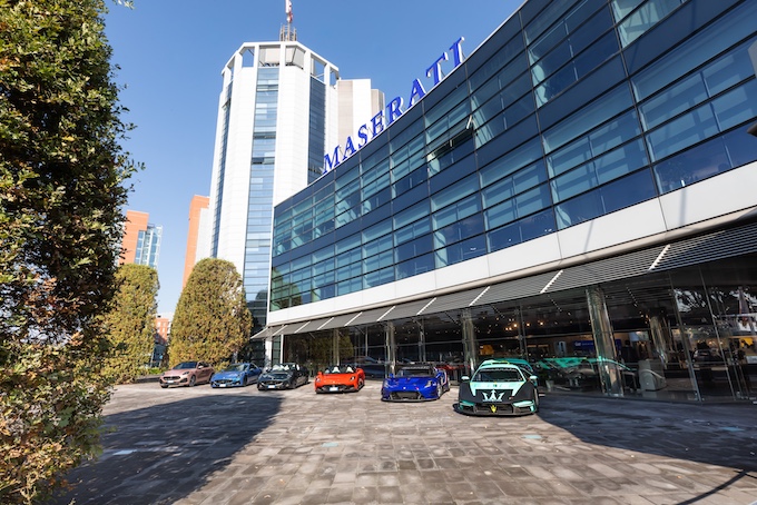 モデナ本社工場