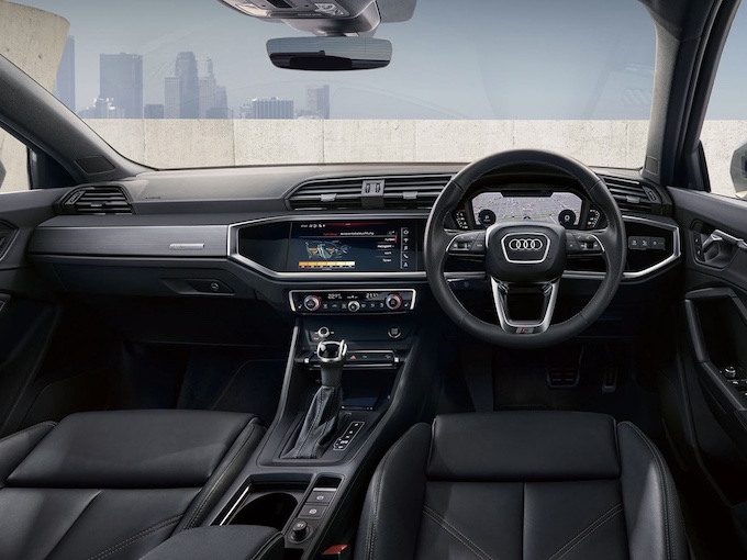 Q3スポーツバック