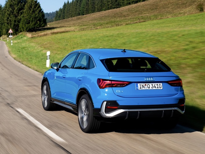 Q3スポーツバック